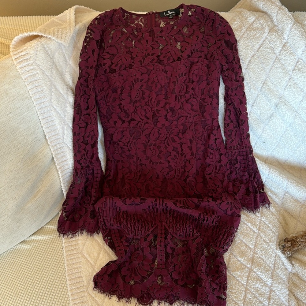 Lulus size medium lace wine-colored dress